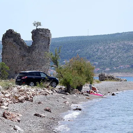 Starigrad 6606d