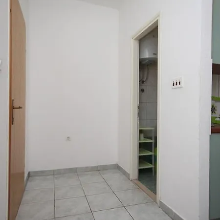 Starigrad 6606d *